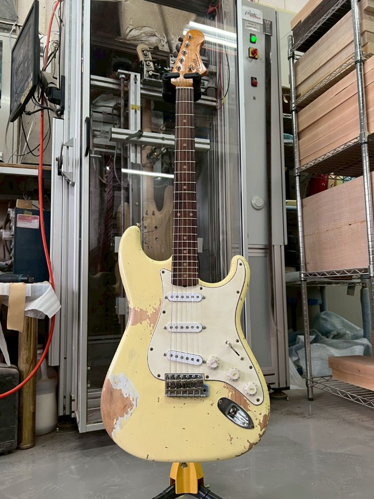 Stratocaster — Vintage White Relic